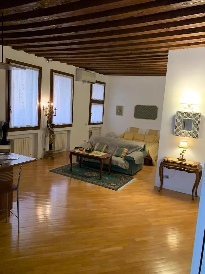 Corte Malvasia Venezia 0*,